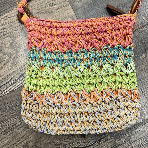 Kelly & Katie Colorful Straw Mini Bag perfect for the beach - Picture 2 of 6